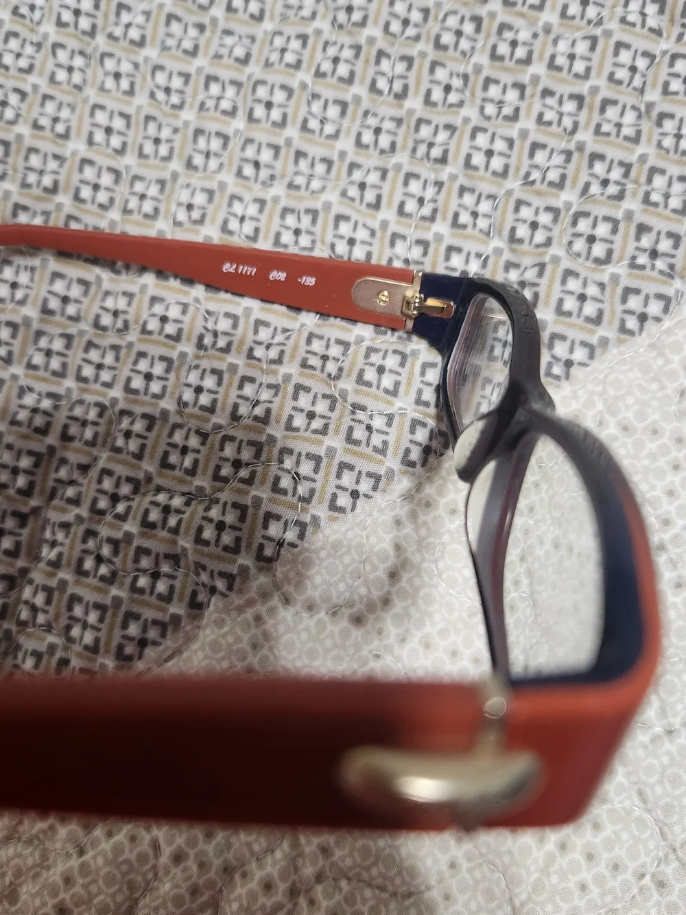 Women's Rectangular Reading Glasses in Burgundy